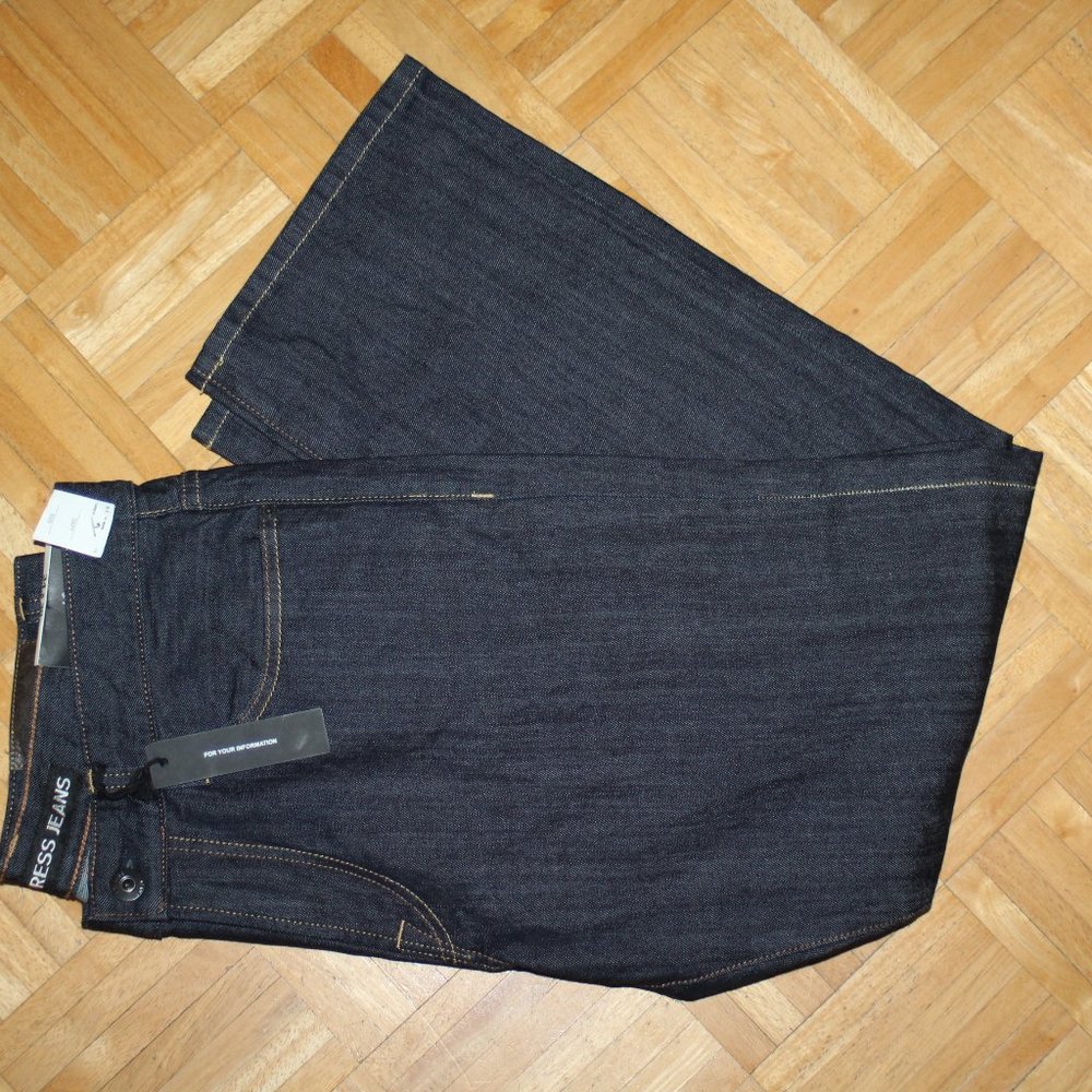 EXPRESS BLAKE JEANS 34x30 loose fit boot cut NWT